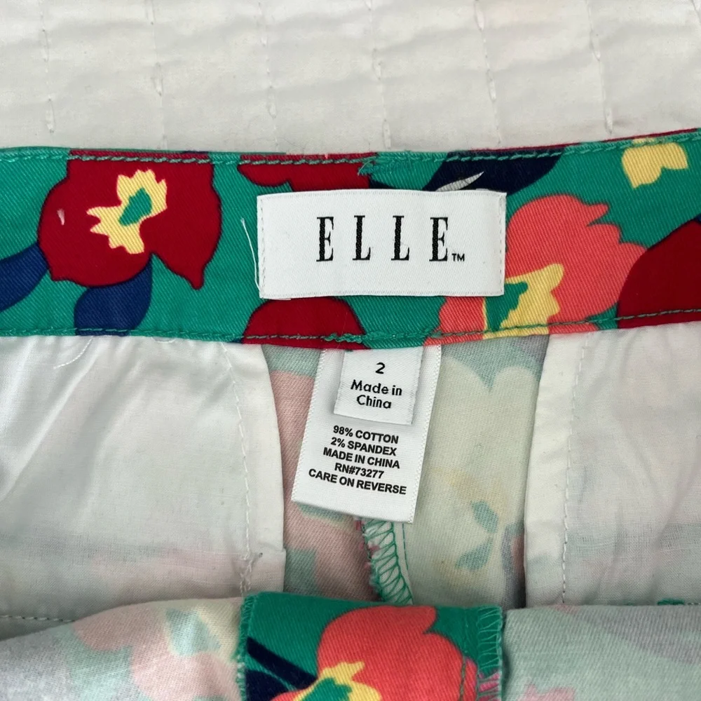 Elle Shorts - Size 2 - Picture 3 of 4
